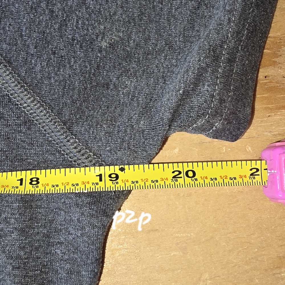 Under Armour Heathered Purple and Charcoal V-Neck Tees (35T) - Picture 9 of 15